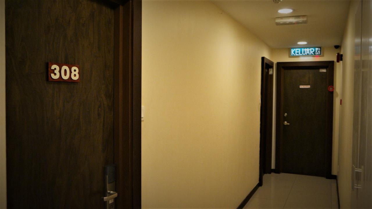 Transit Hotel Labuan Ngoại thất bức ảnh