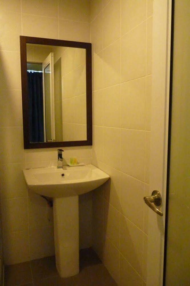 Transit Hotel Labuan Ngoại thất bức ảnh